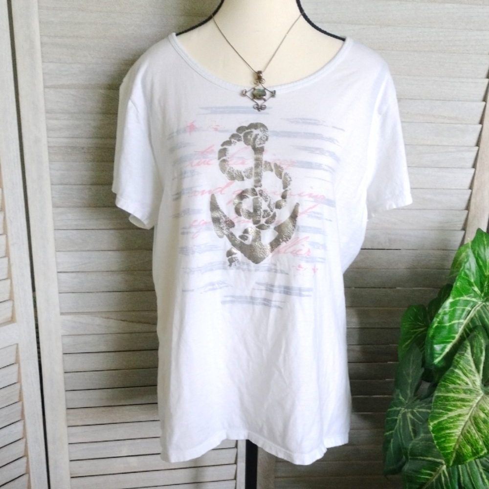 ⚜️ Cute Nautical Themed T-shirt